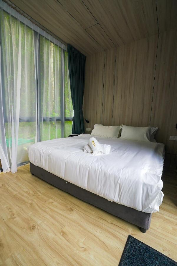 Roxy Tasik Biru Resort City Bau Exterior foto