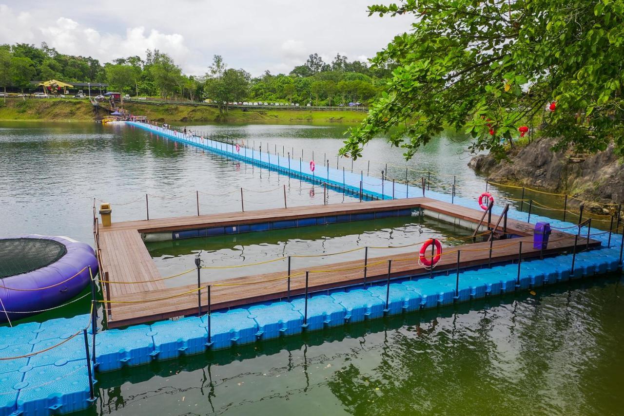 Roxy Tasik Biru Resort City Bau Exterior foto